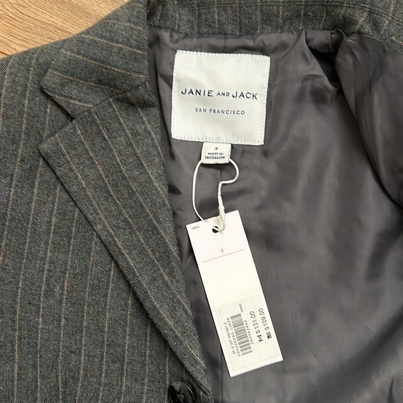 NWT Janie and Jack Grey Blazer/Sport coat. Size 3 - Picture 3 of 4